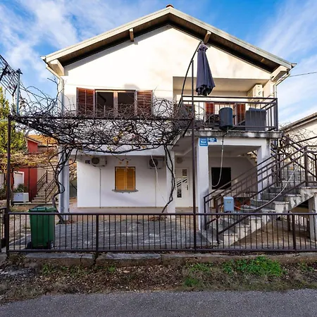 1 Bedroom Awesome In *